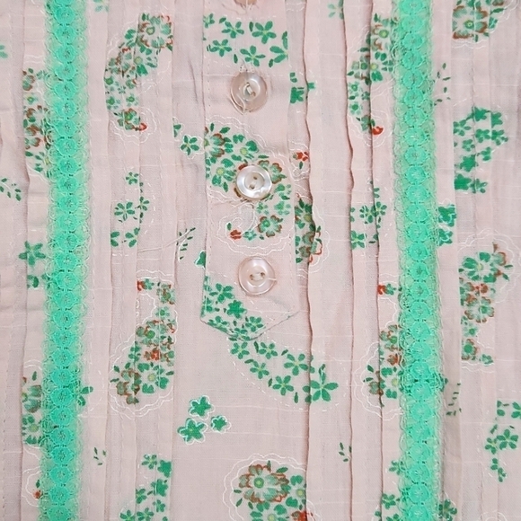 Cottagecore Paisley Button Front Tank Top - Picture 4 of 5